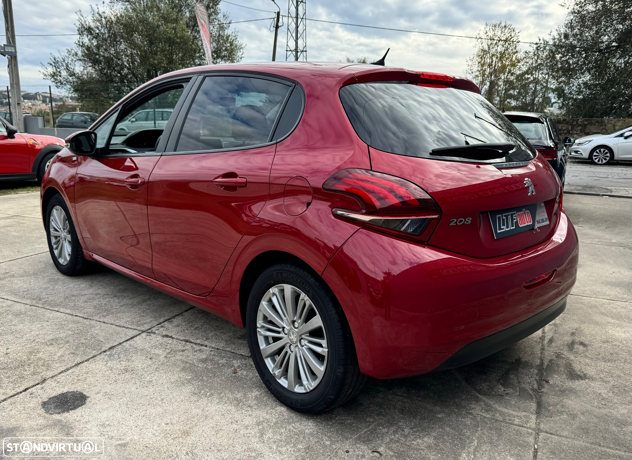 Peugeot 208 1.2 PureTech Style - 5
