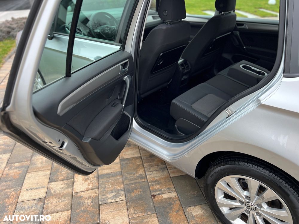 Volkswagen Golf - 13