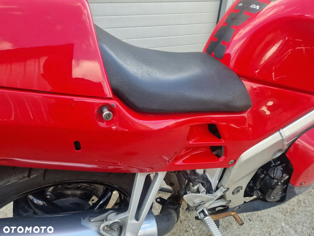 Honda VFR - 21
