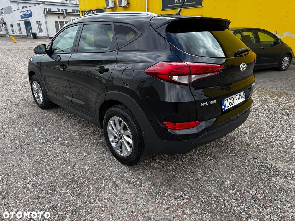 Hyundai Tucson 1.6 GDI BlueDrive GO 2WD - 25
