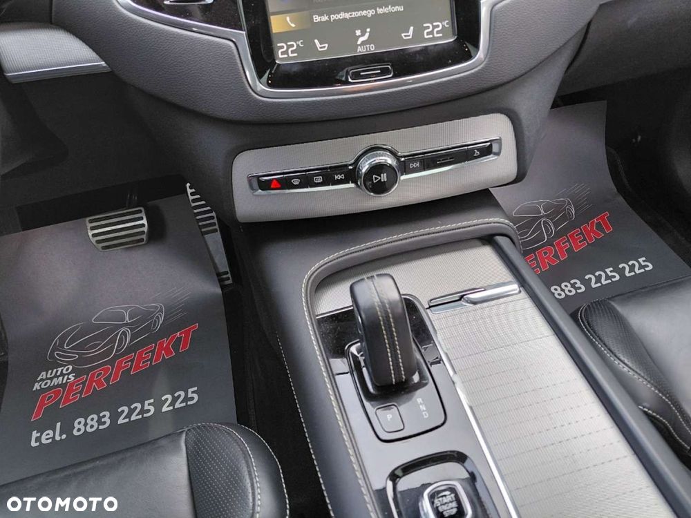 Volvo XC 90 - 30
