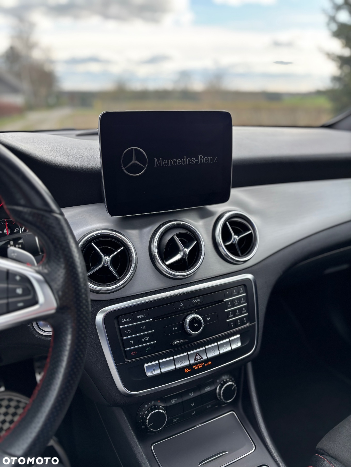 Mercedes-Benz CLA 180 7G-DCT - 3