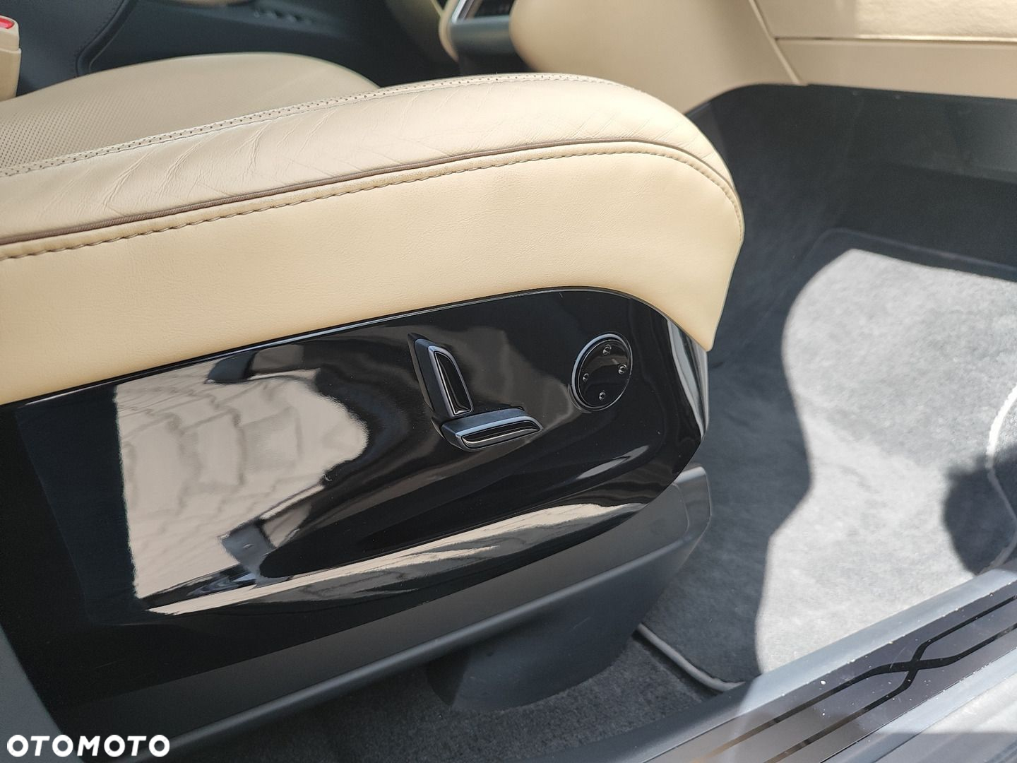 Tesla Model X 90 D - 30