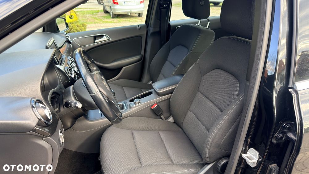 Mercedes-Benz Klasa B 180 BlueEFFICIENCY Edition Style - 18