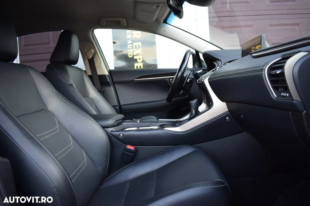 Lexus Seria NX 300h AWD Executive Plus - 3