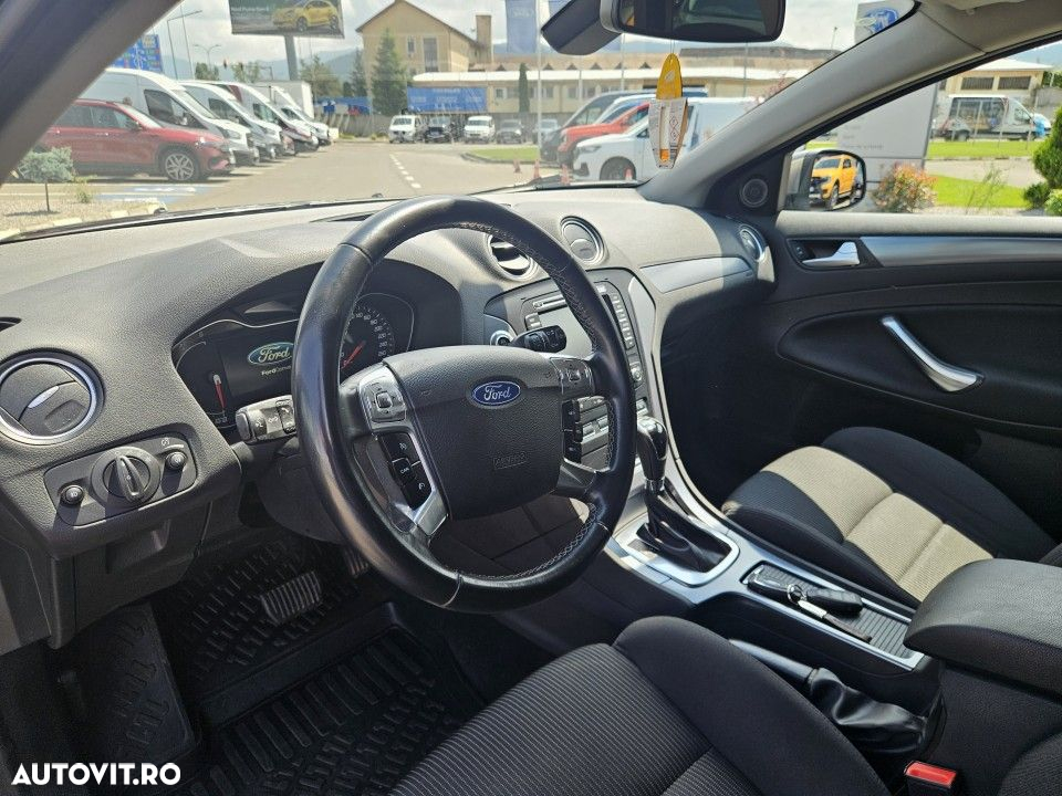 Ford Mondeo - 13