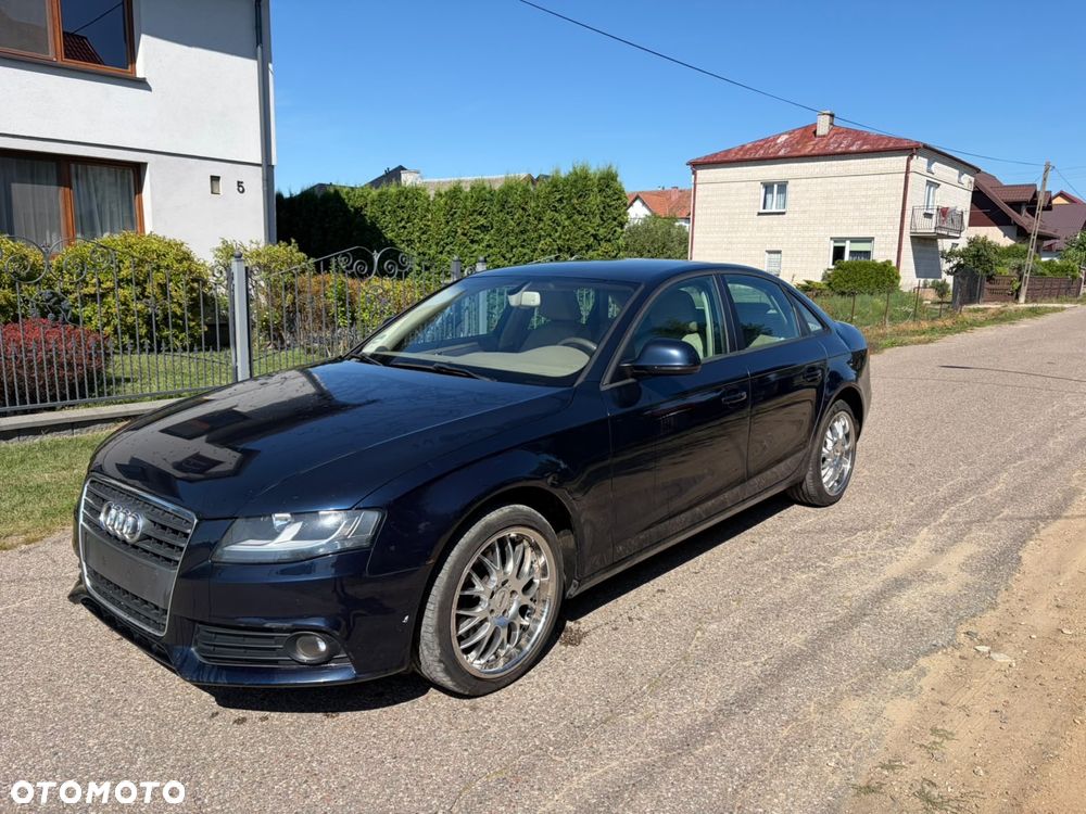 Audi A4 Limousine - 5
