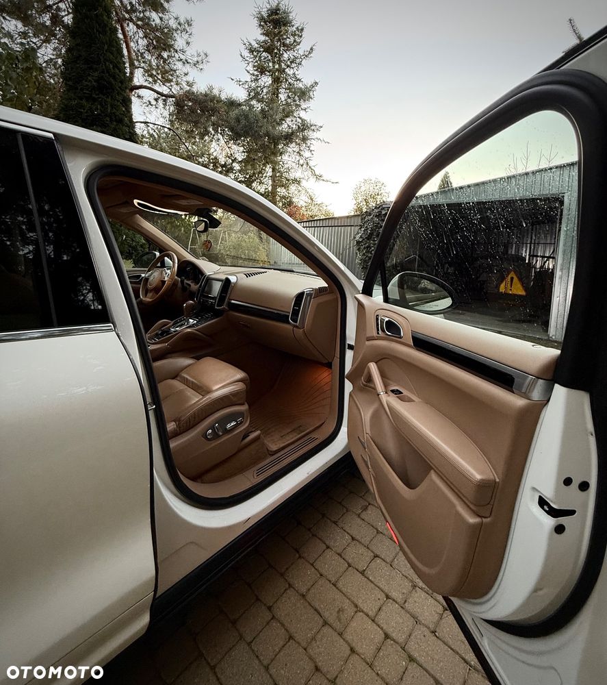 Porsche Cayenne - 18