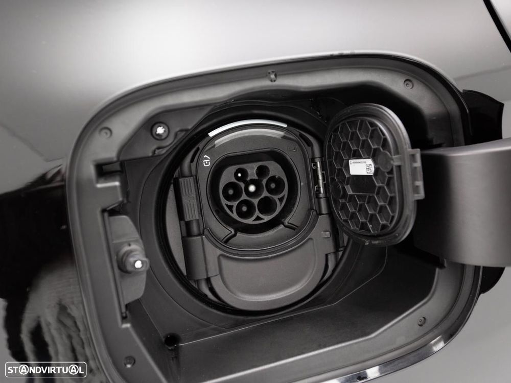 Mercedes-Benz A 250 e 8G-DCT Edition 2020 - 14