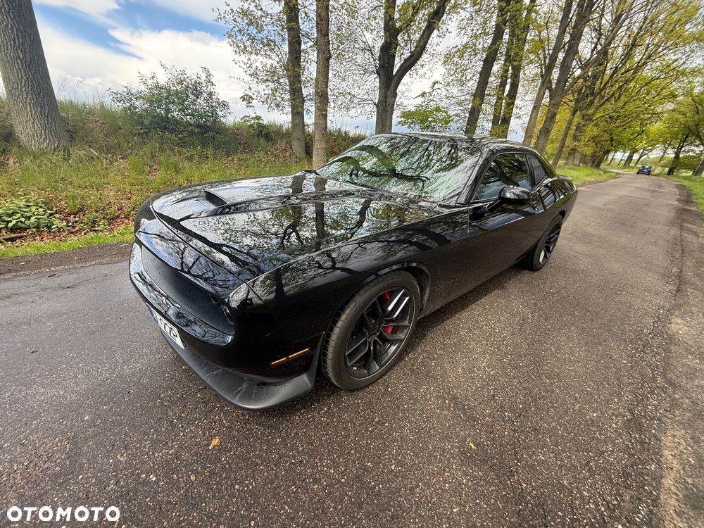 Dodge Challenger - 9