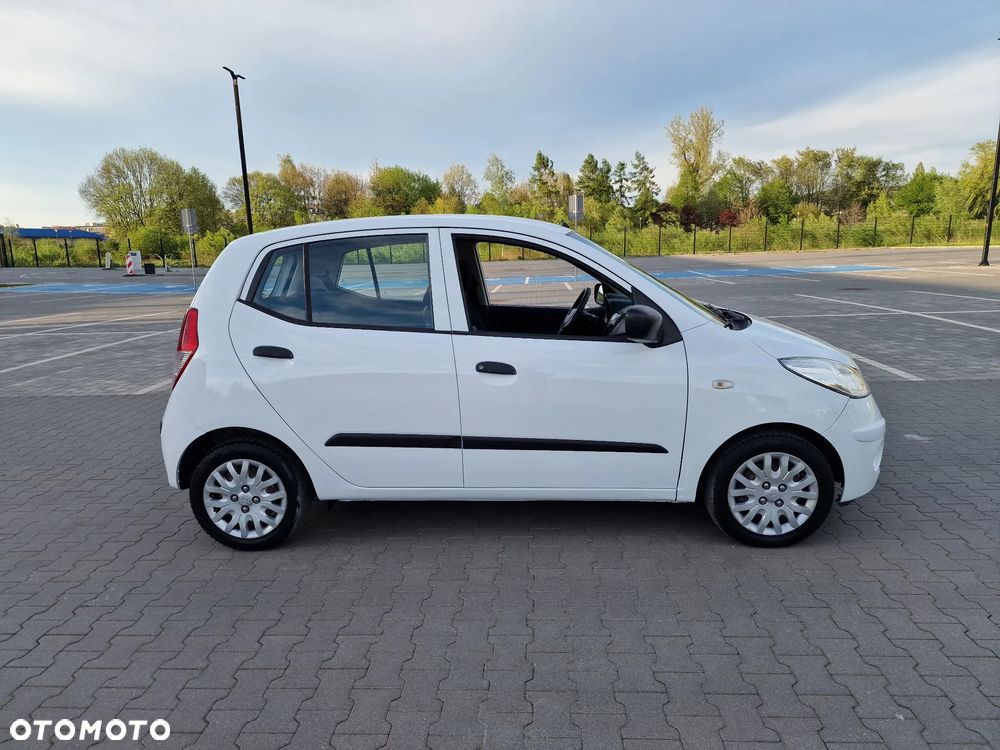 Hyundai i10 1.1 Premium - 32