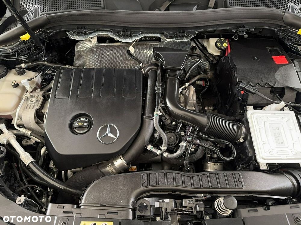 Mercedes-Benz GLA - 36