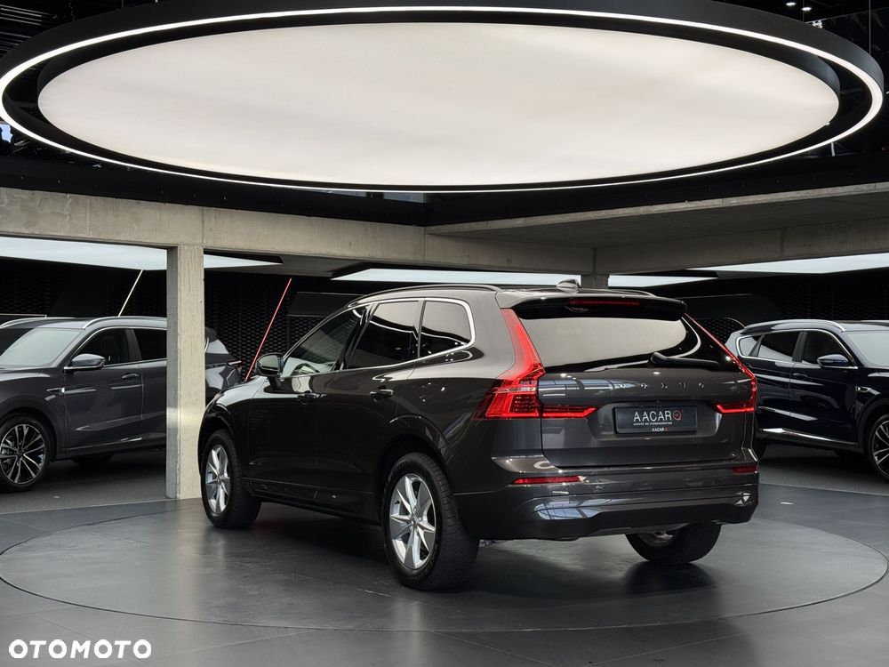 Volvo XC 60 B4 B Momentum Pro - 4