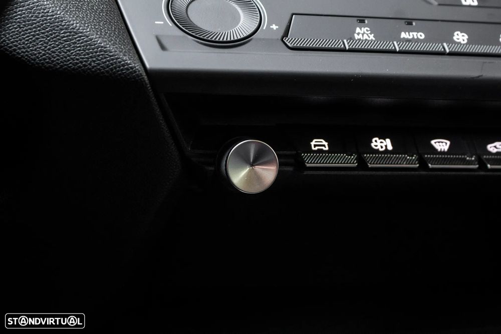 Peugeot e-308 156 Allure - 26