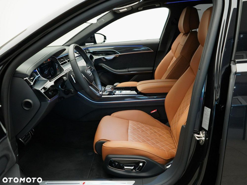 Audi A8 - 12