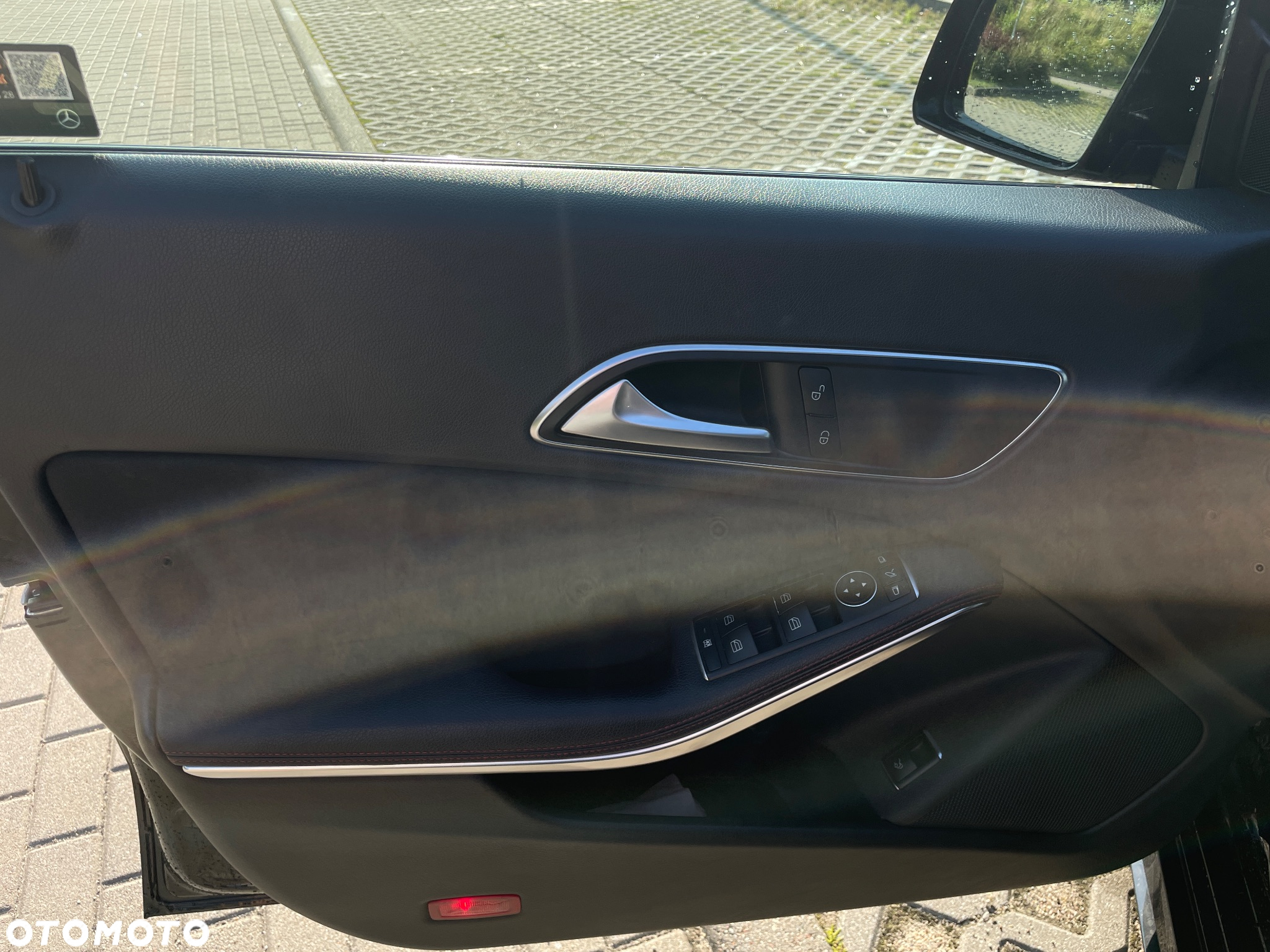 Mercedes-Benz CLA 220 4-Matic AMG Line - 9