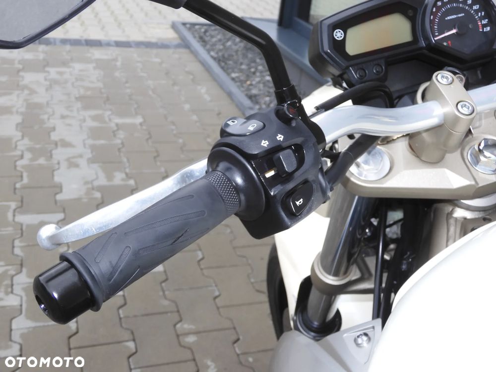 Yamaha XJ - 33