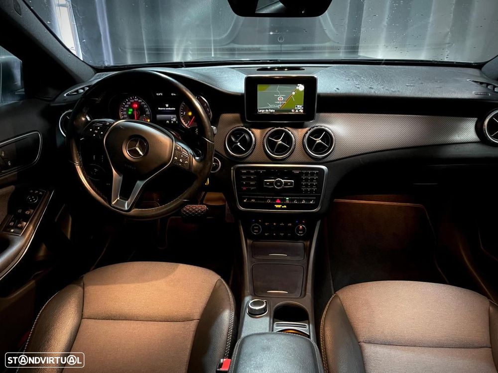 Mercedes-Benz GLA 200 - 13