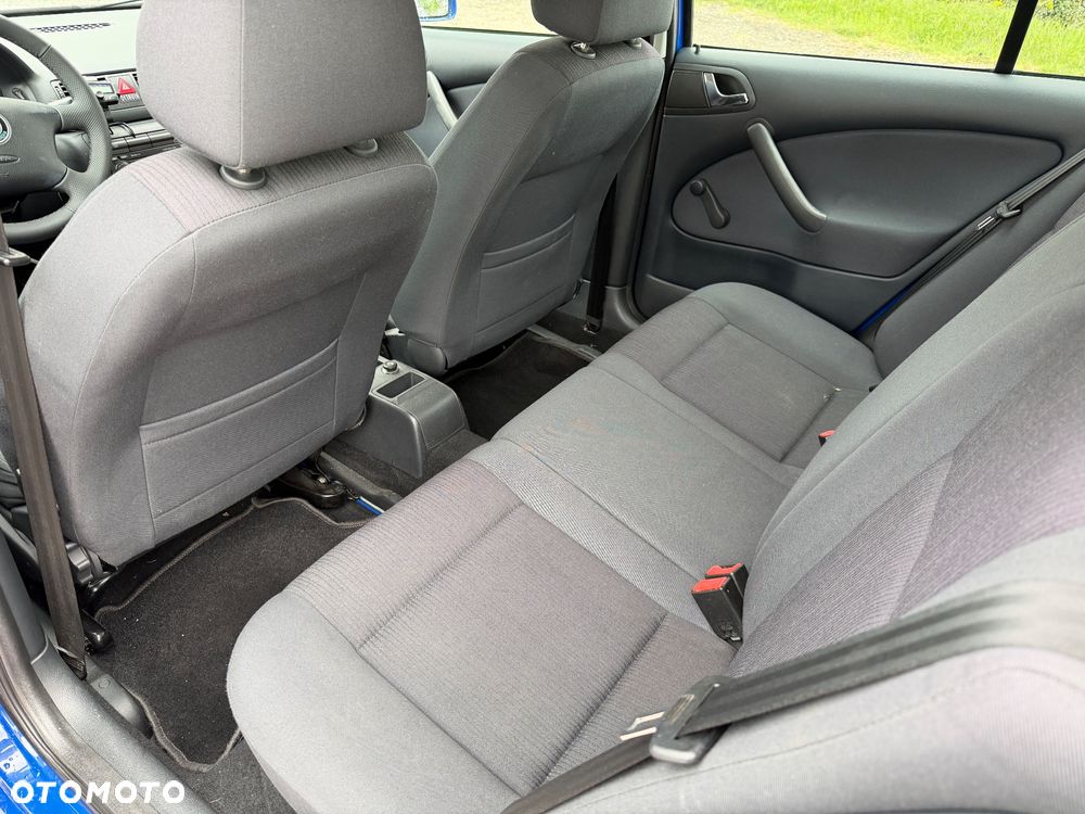 Skoda Octavia 1.6 Tour - 20