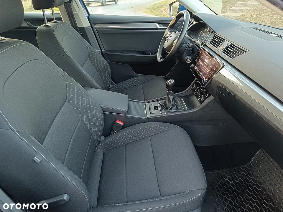 Skoda Superb 2.0 TDI Ambition - 28