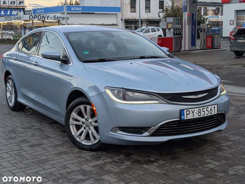 Chrysler 200 - 1