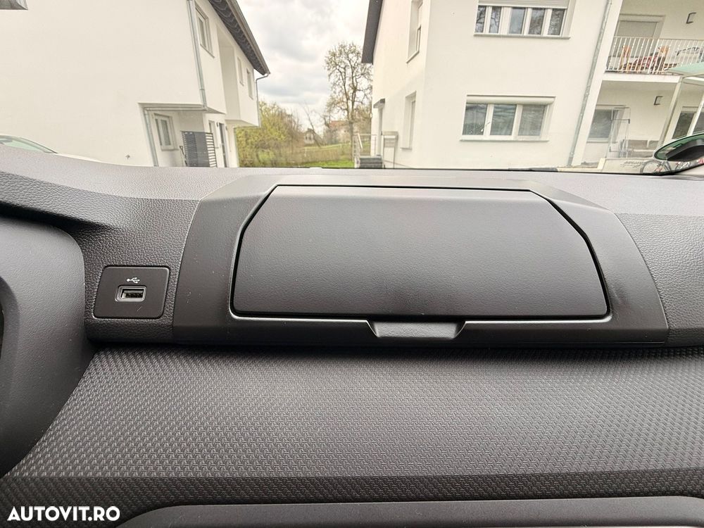 Dacia Sandero TCe 90 Essential - 12