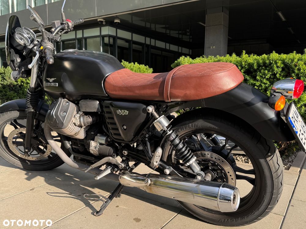 Moto Guzzi V7 - 10