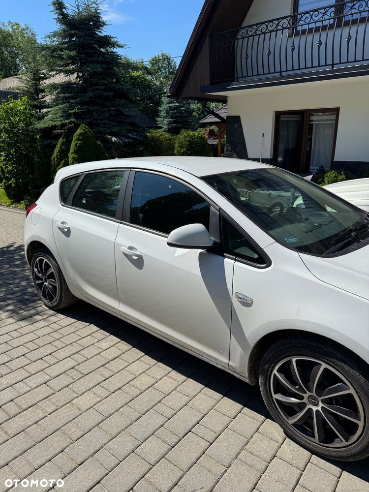 Opel Astra 1.3 CDTI Sport ecoFLEX - 2