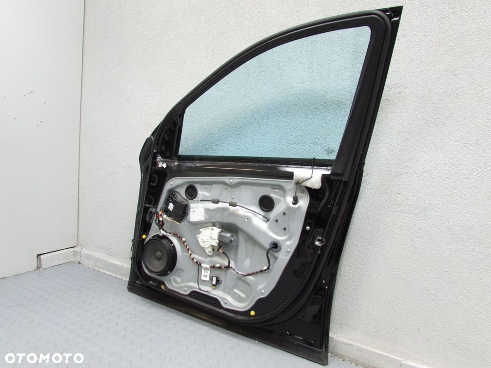 MERCEDEDES ML W164 LIFT 08-11 DRZWI PRZOD PRAWA KOMPLETNE 197 - 11