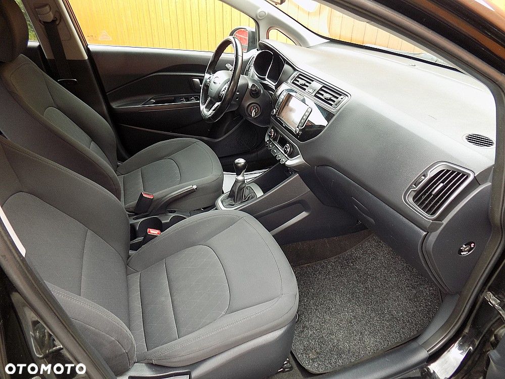 Kia Rio 1.2 Dream Team Edition - 8
