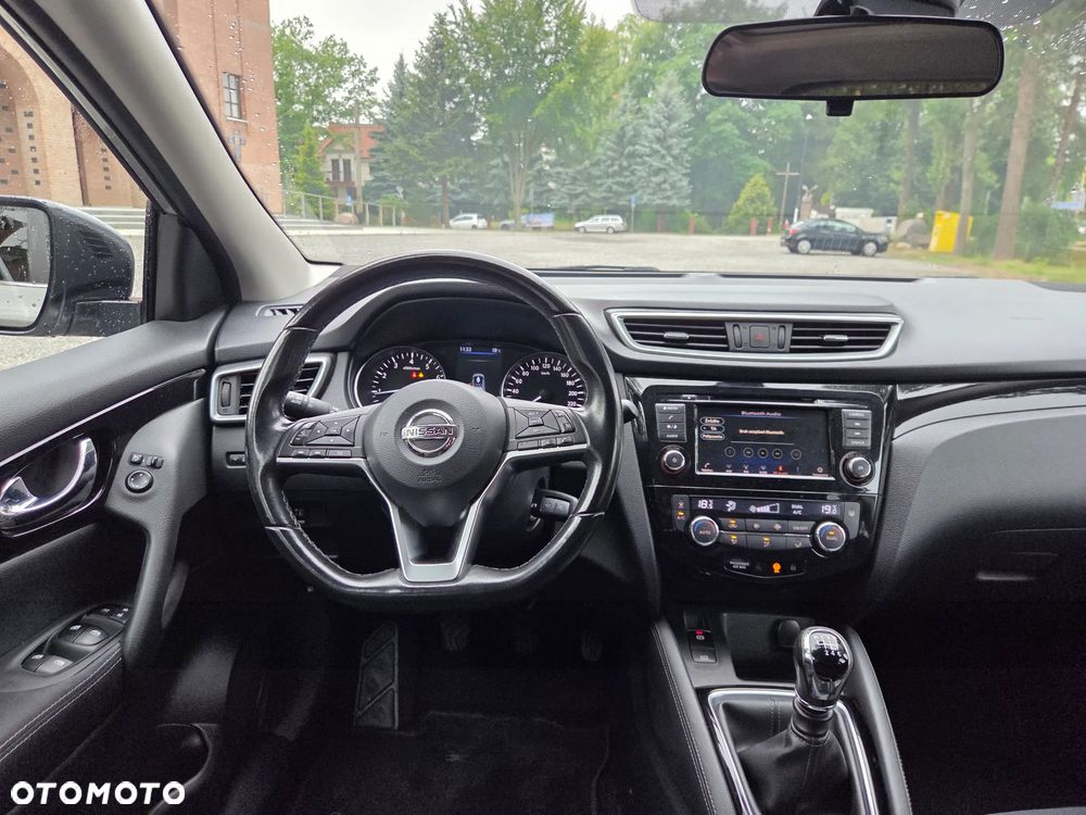Nissan Qashqai 1.3 DIG-T Acenta EU6d - 17