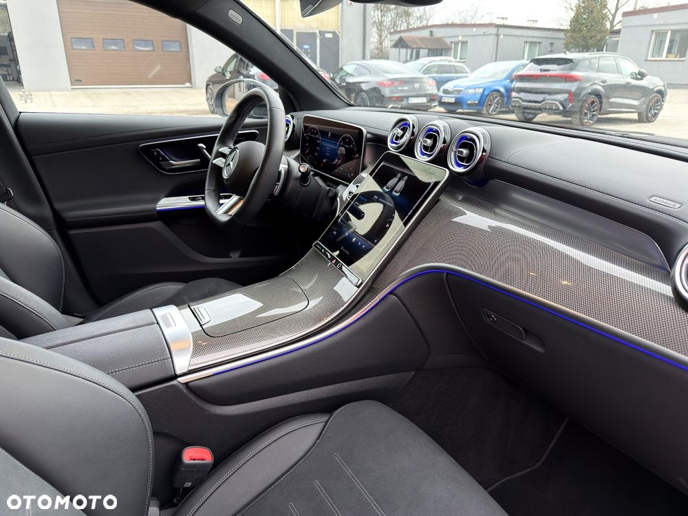 Mercedes-Benz GLC 300 d 4Matic 9G-TRONIC AMG Line - 15