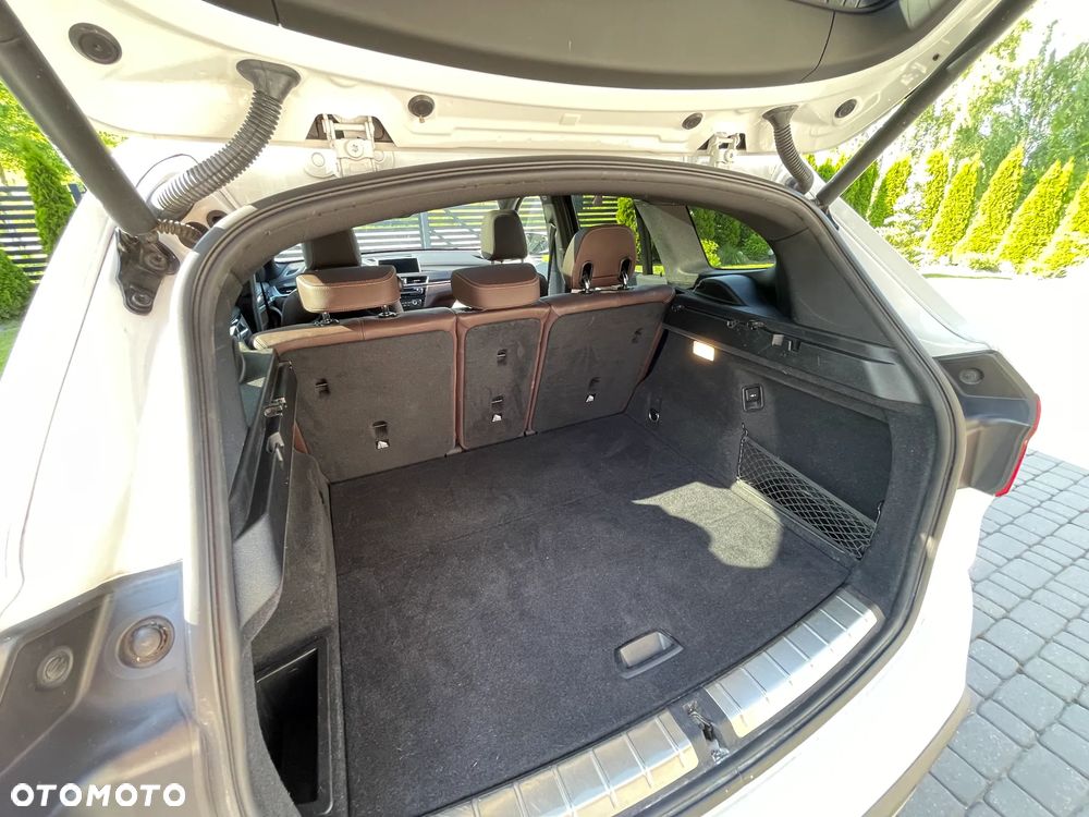 BMW X1 xDrive25i xLine - 11
