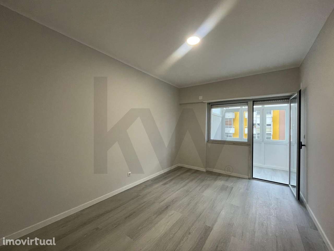 Apartamento T2 Venda - Totalmente Remodelado - Grande imagem: 4/27