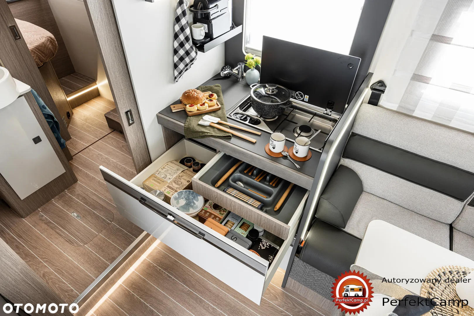 Roller Team ZEFIRO 266TL AUTOMAT 165KM TV 32 CALE ROUTER WIFI BAGAŻNIK NA ROWERY ISOFIX NOWY MODEL 2025 - 17