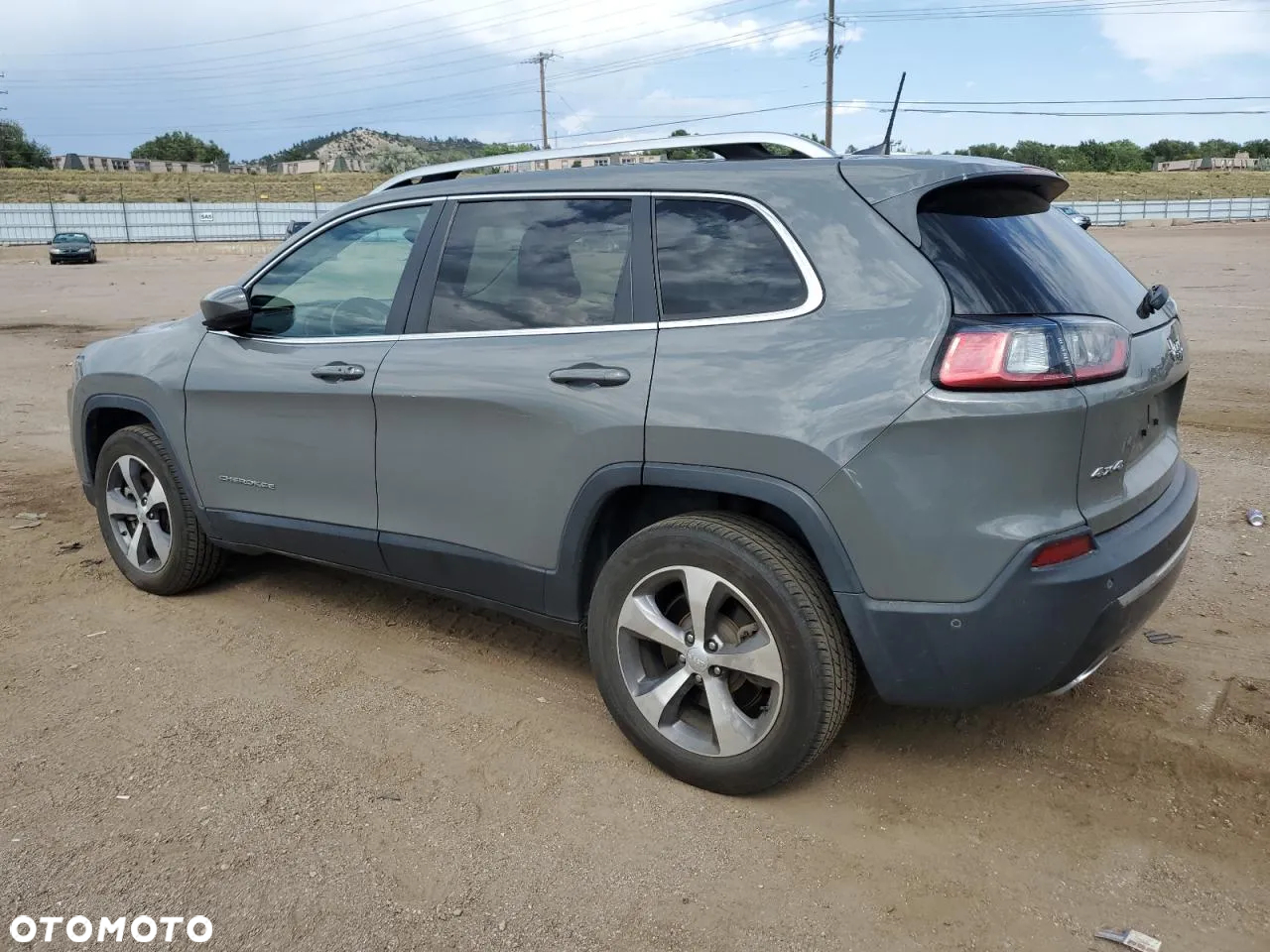 Jeep Cherokee - 3