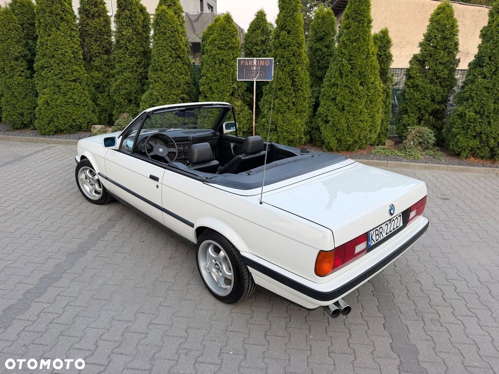BMW Seria 3 320i - 5