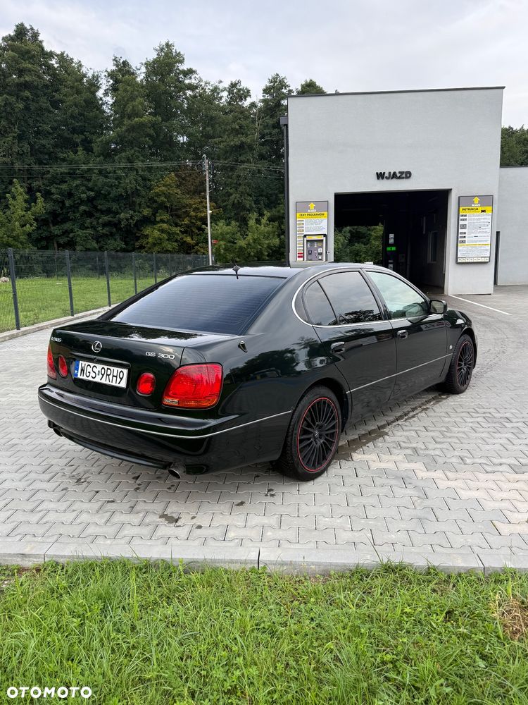 Lexus GS - 3