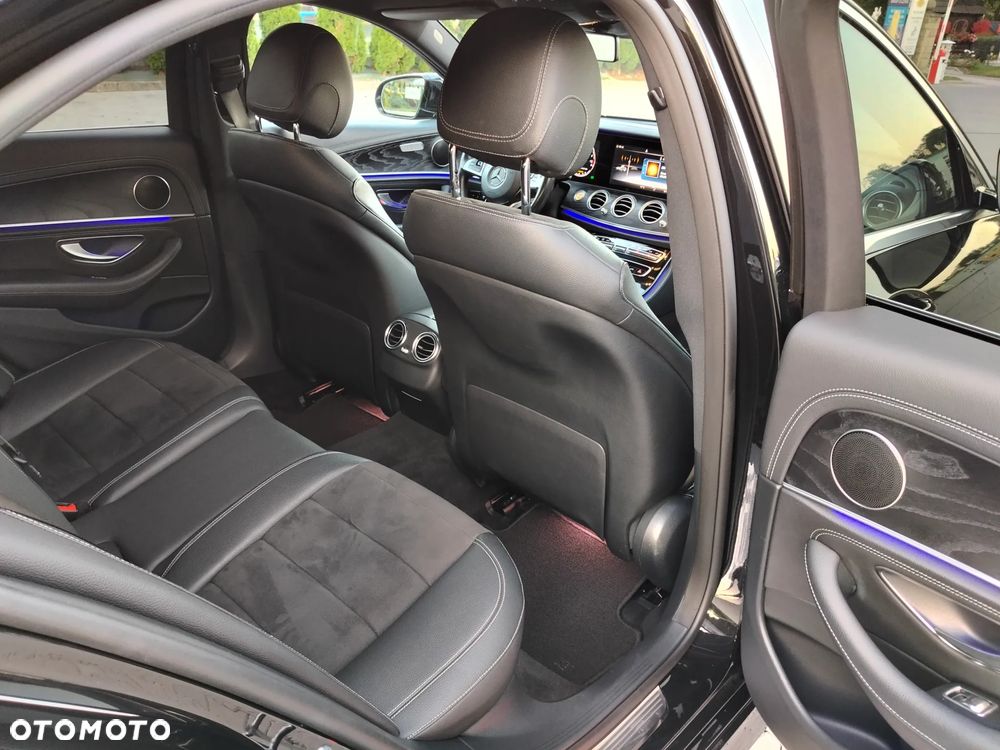 Mercedes-Benz Klasa E 220 d 4-Matic Business Edition 9G-TRONIC - 23
