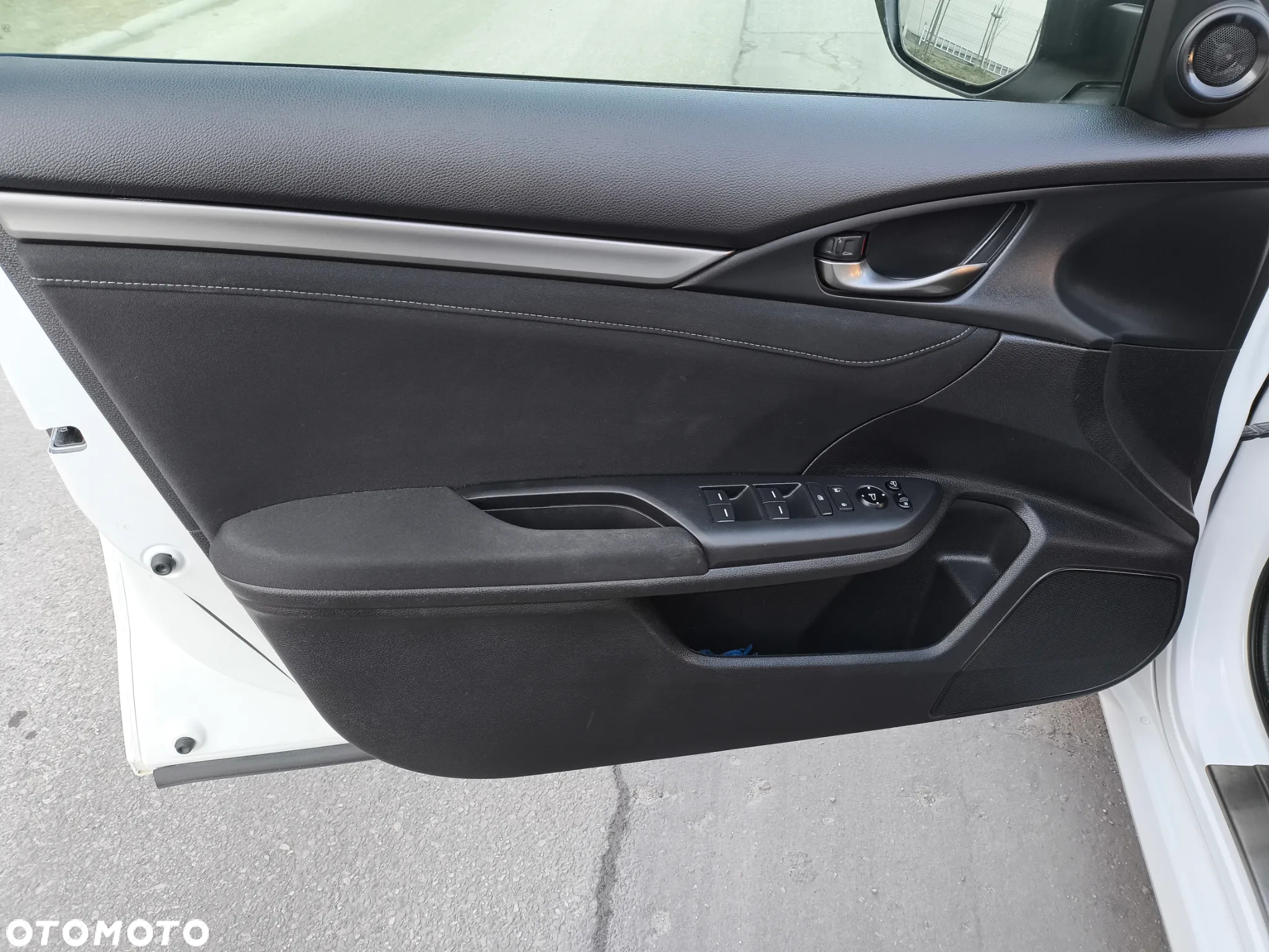 Honda Civic 1.0 T Elegance - 23