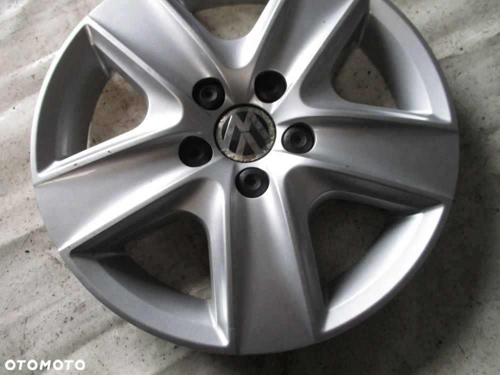 KOŁPAKI STRUKTURALNE 16 VW - 10