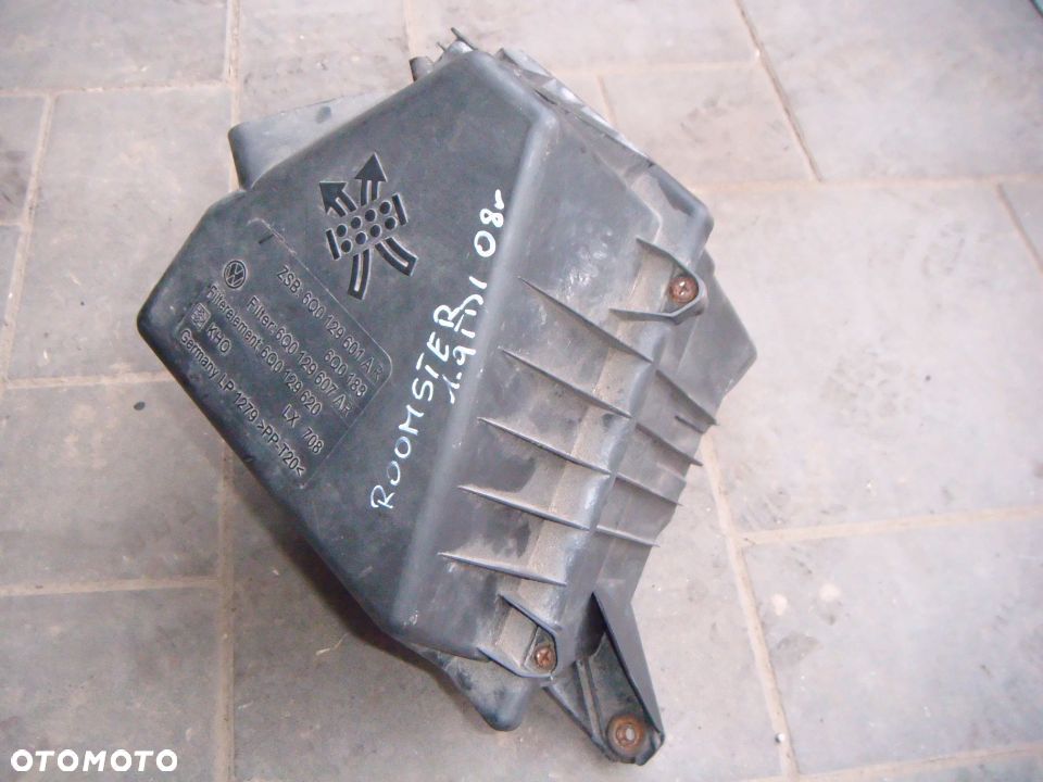 skoda roomster 08r  1.9 tdi  obudowa filtra powietrza - 1