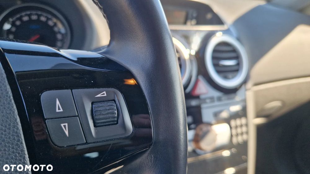 Opel Corsa 1.6 Turbo OPC - 26