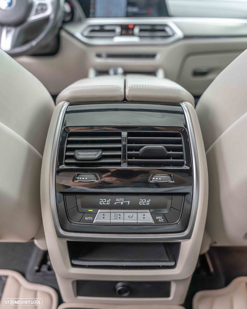 BMW X6 M50i - 25