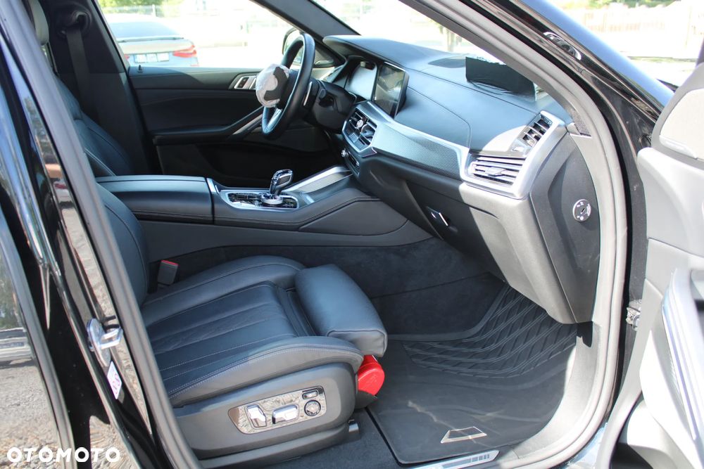 BMW X6 M50i - 20