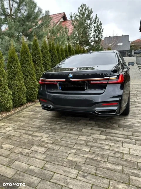 BMW Seria 7 740d xDrive - 2