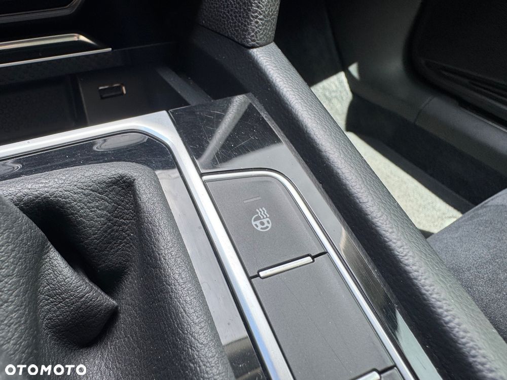Volkswagen Passat - 19