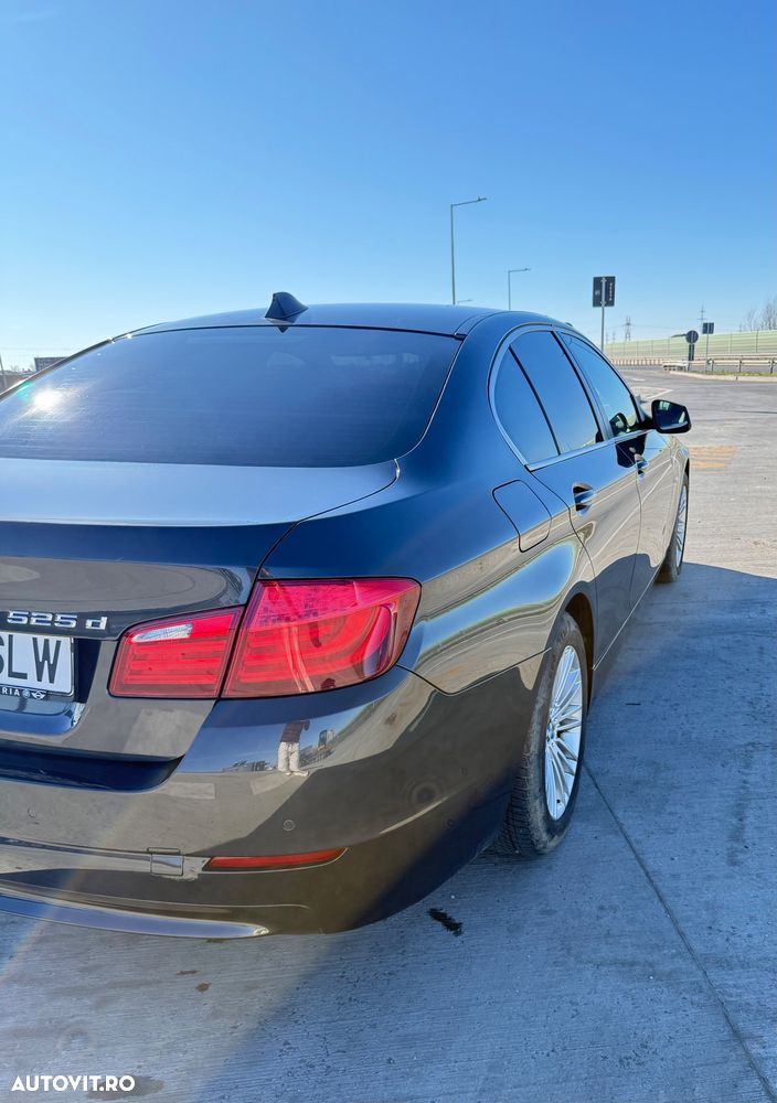 BMW Seria 5 525d xDrive - 6