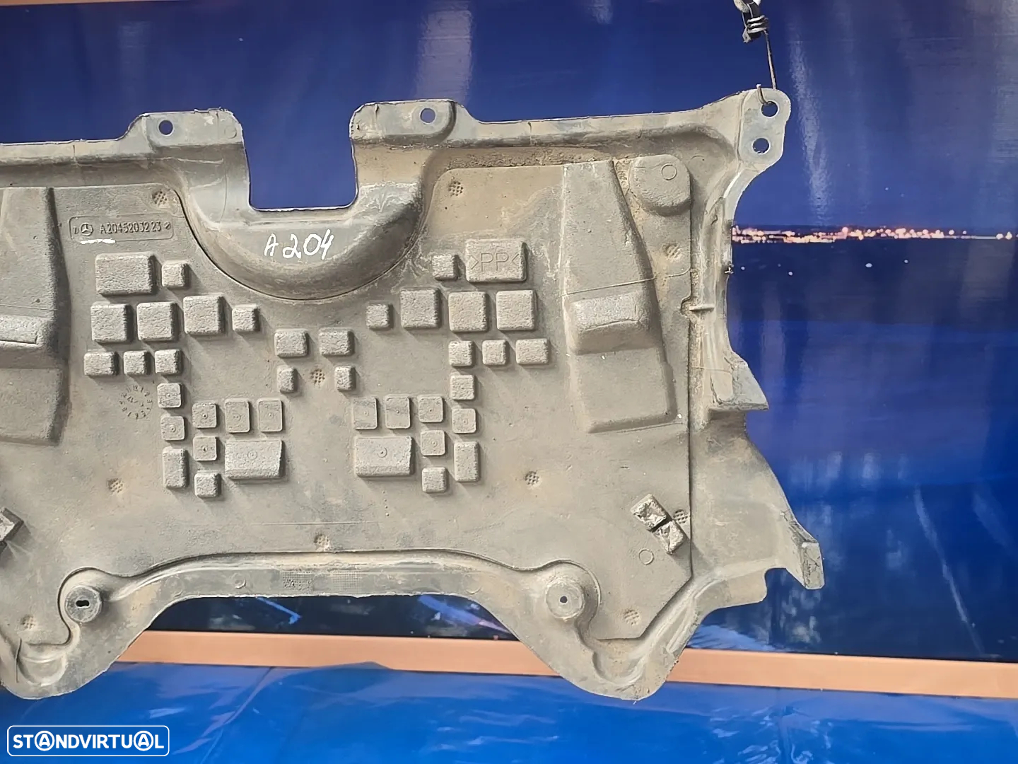 Resguardo do motor originais para mercedes c class w204  2008- (3x no estoque) - 2