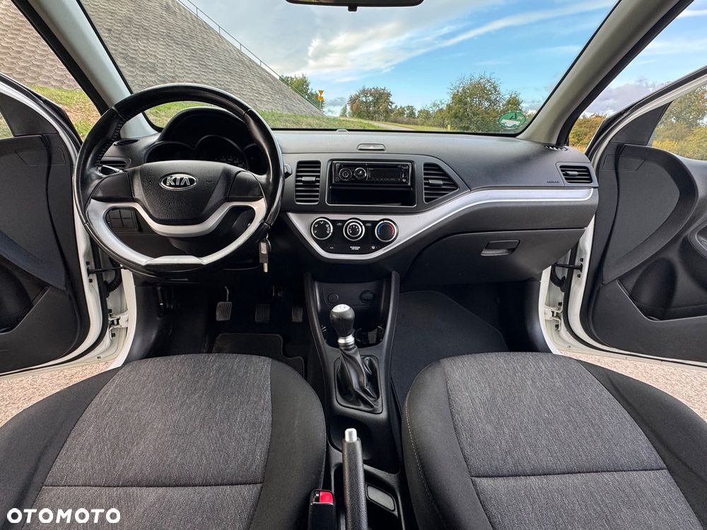 Kia Picanto 1.0 Fifa World Cup Edition - 28